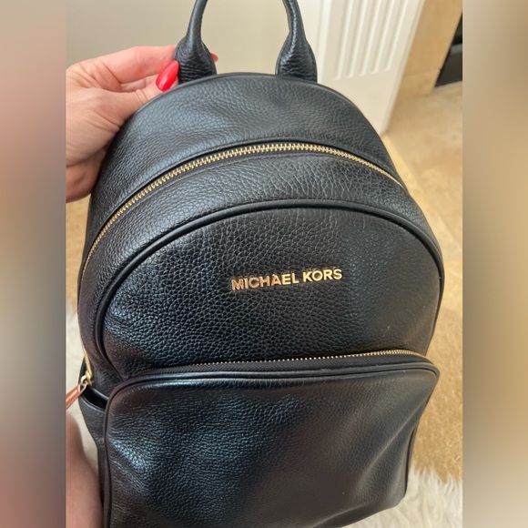 Michael Kors Large Abbey Pebbled Leather Backpack Black with gold hardware - Picture 11 of 14